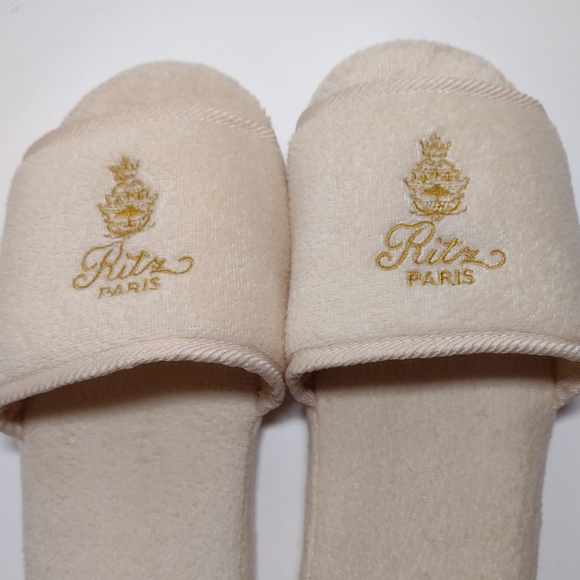 Ritz Paris Women's Cream Slippers with Gold Embroidery - Picture 10 of 11